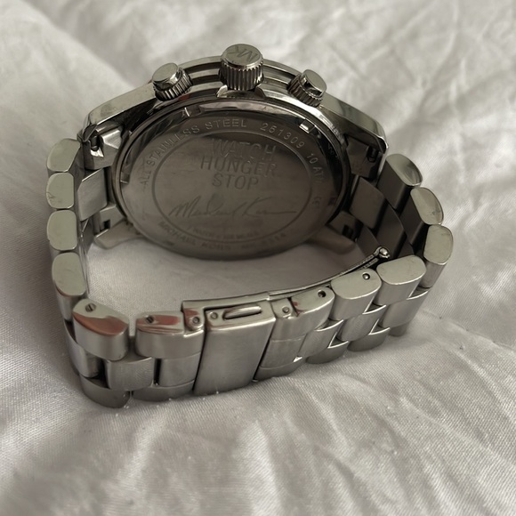 Michael Kors Watch - Picture 3 of 3